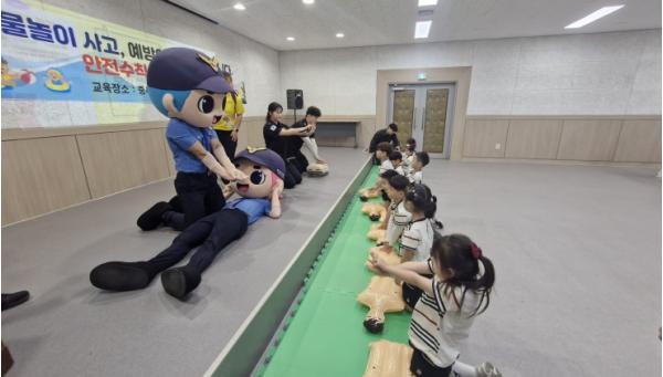 중부해경청, 여름철 물놀이 사고 예방 안전교육 기사 이미지