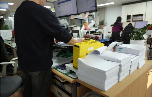 “종이 지출서류 이제 그만”… 단양군, 종이 없는 지출행정 시행 기사 이미지