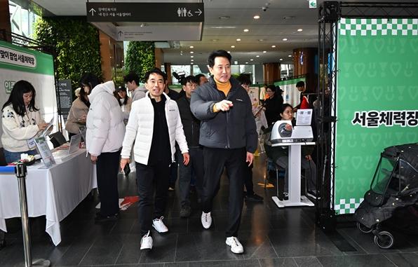 오세훈 시장, 16일(월) 서울체력장 팝업‧서울갤러리서 시민과 새해인사 기사 이미지